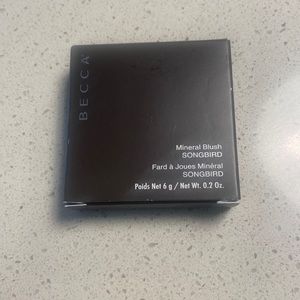 Becca- mineral blush - color songbird